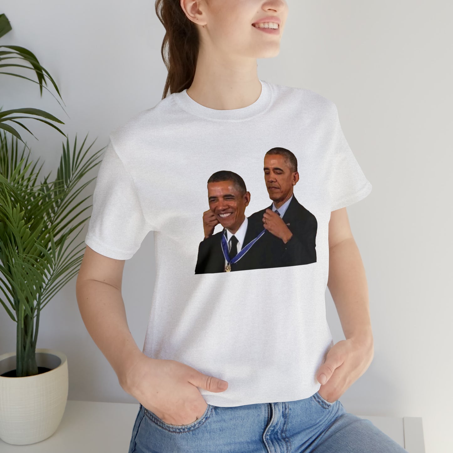 Barack Obama MEDAL OF HONOR T-Shirt