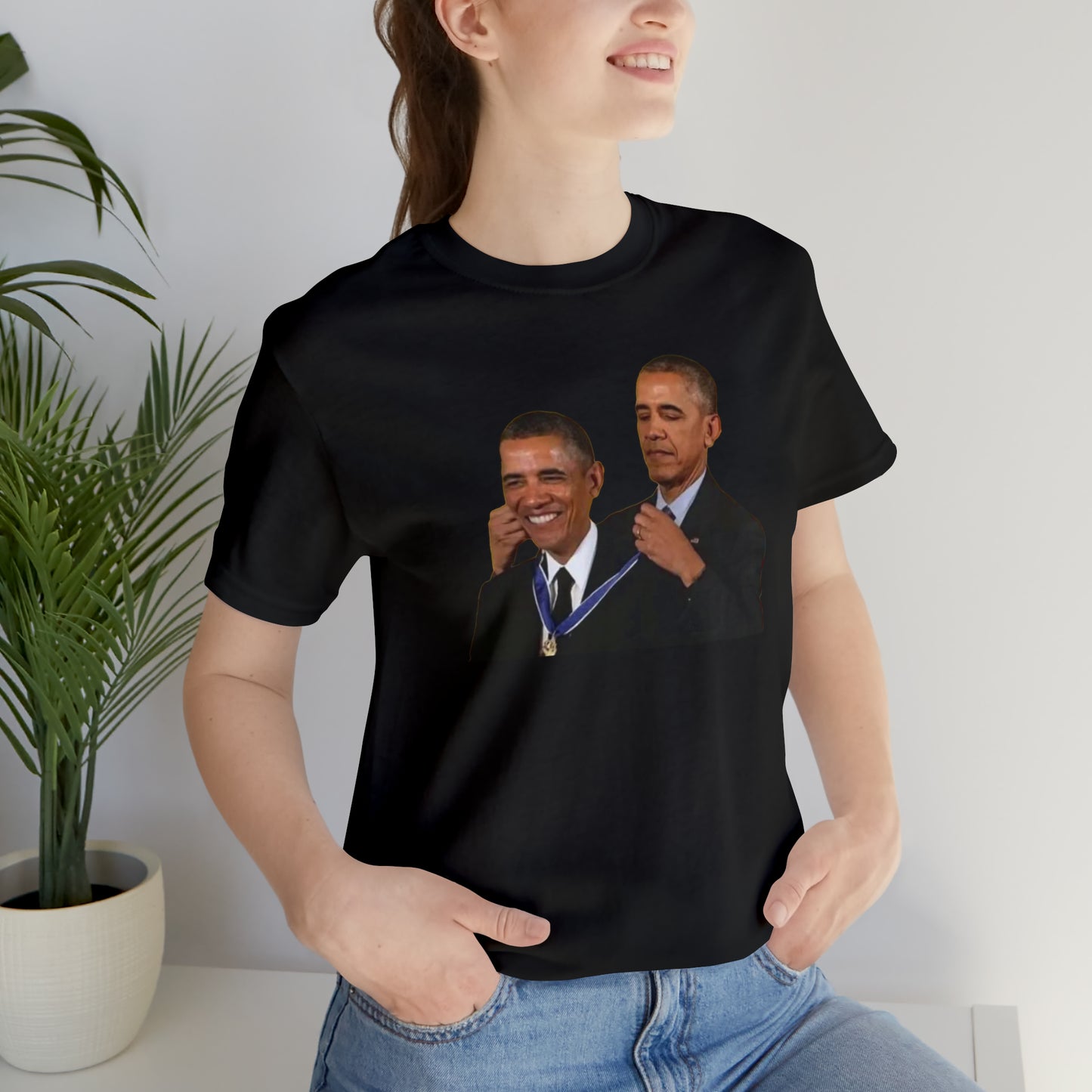 Barack Obama MEDAL OF HONOR T-Shirt