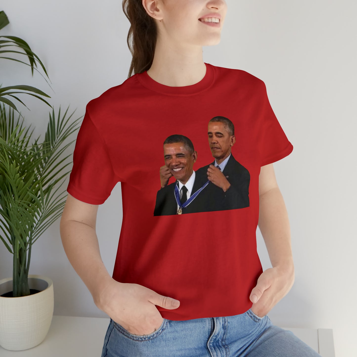 Barack Obama MEDAL OF HONOR T-Shirt